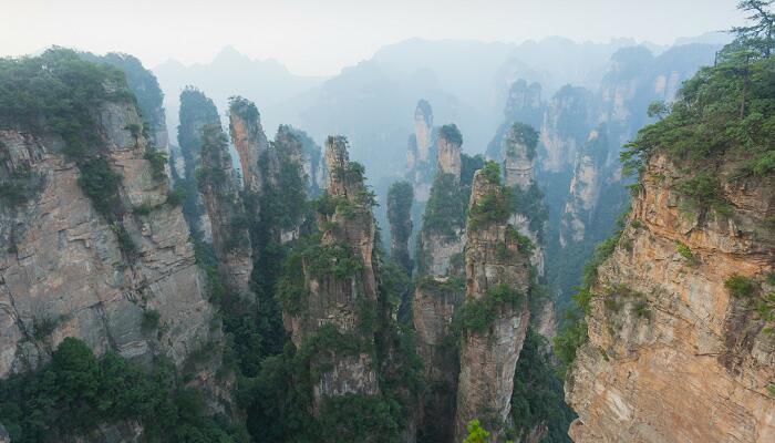 东流至此回是什么诗啊 碧水东流至此回是什么诗