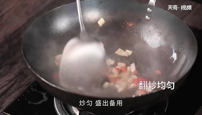 春笋叉烧肉炒蛋怎么做 春笋叉烧肉炒蛋咋做