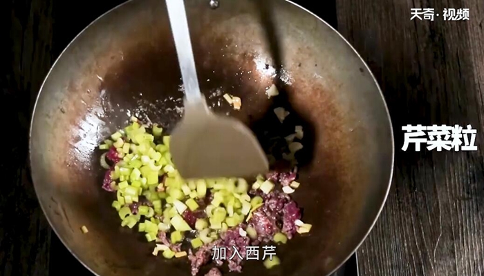 芹菜甜椒牛肉的做法 芹菜甜椒牛肉怎么做