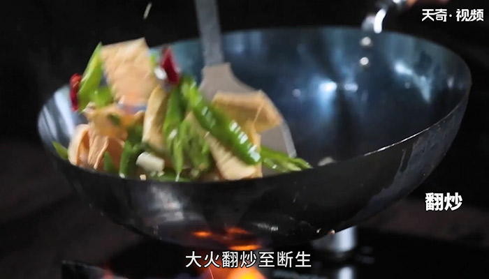 尖椒炒豆腐皮怎么做 尖椒炒豆腐皮的做法