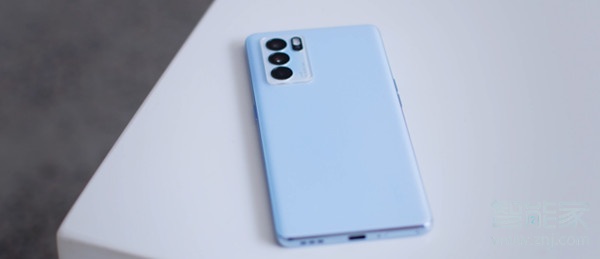 opporeno6pro有双扬声器吗