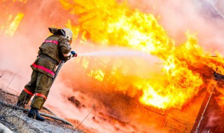 屋子着火了应该怎么做 屋子起火