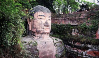 乐山大佛闭眼事件 四川乐山大佛闭眼事件