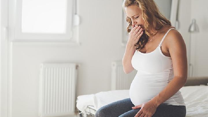 隆胸女人可以进行母乳喂养吗（隆胸的女人可以喂奶吗）