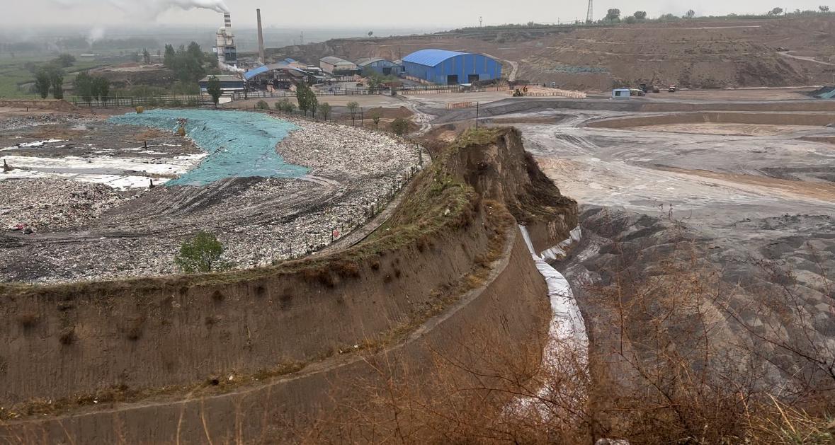 山西平遥200多亩耕地成粉煤灰填埋场 山西粉煤灰厂