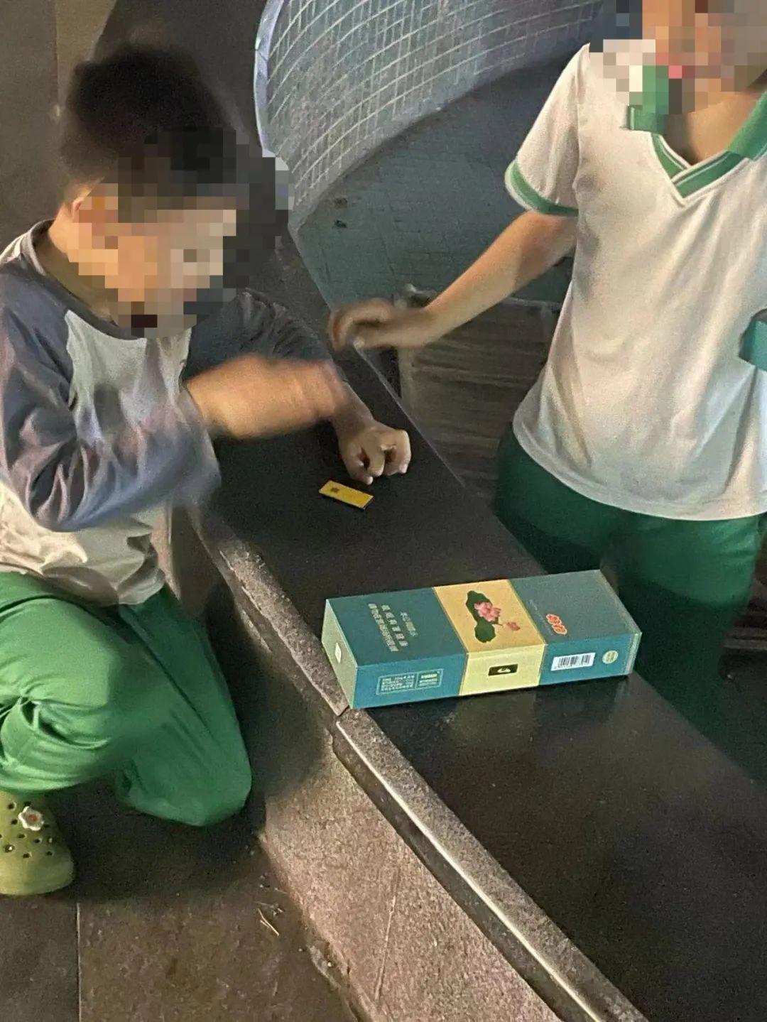 部分小学生沉迷“烟卡”，你家可能也有！多所学校提醒