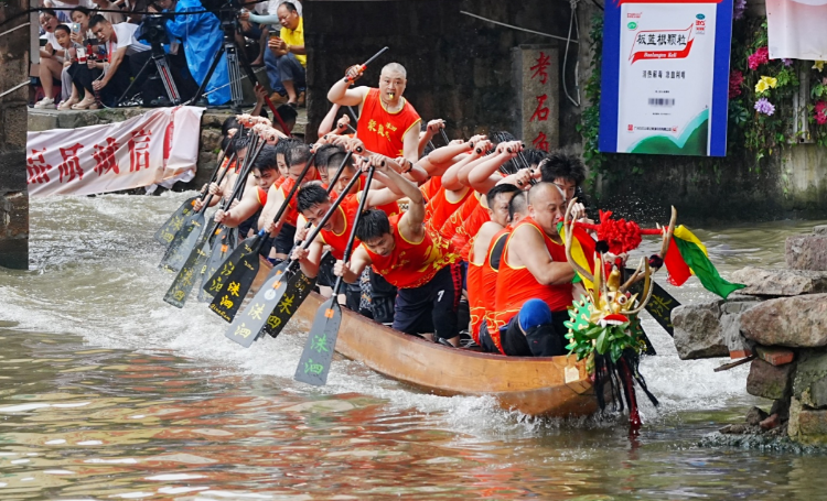 赢了免房租输了跪祠堂